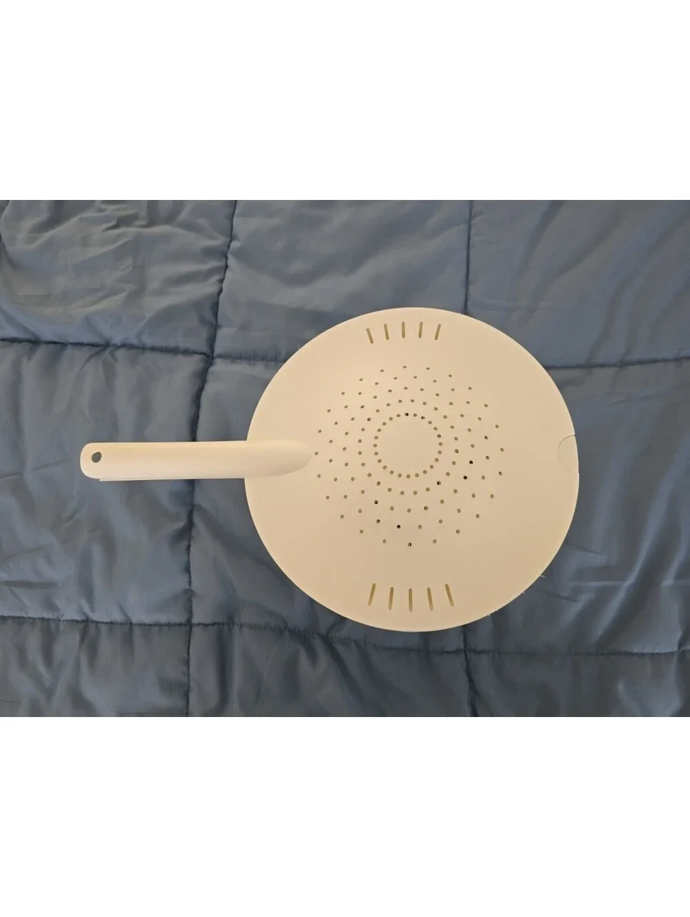Tupperware 2-Piece Locking Lid White Plastic Double Colander/Strainer--2 Quart